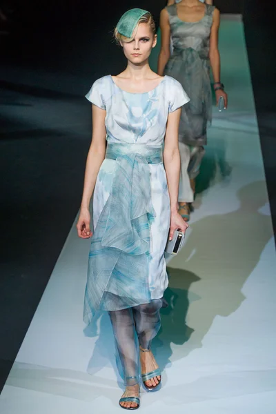 Look 13